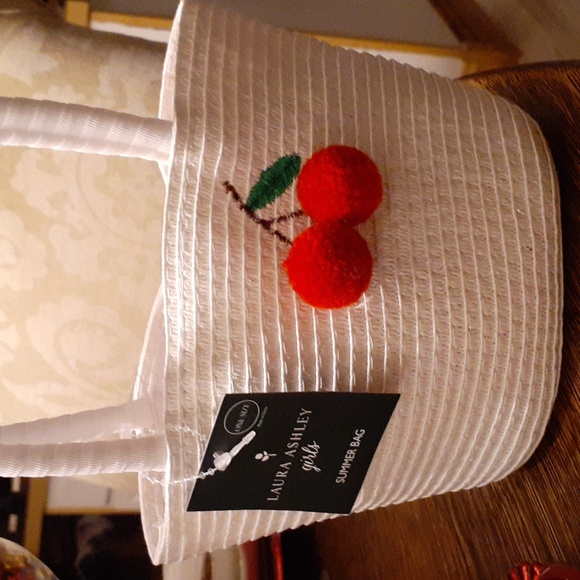 LAURA ASHLEY GIRLS SUMMER BAG - Picture 1 of 8